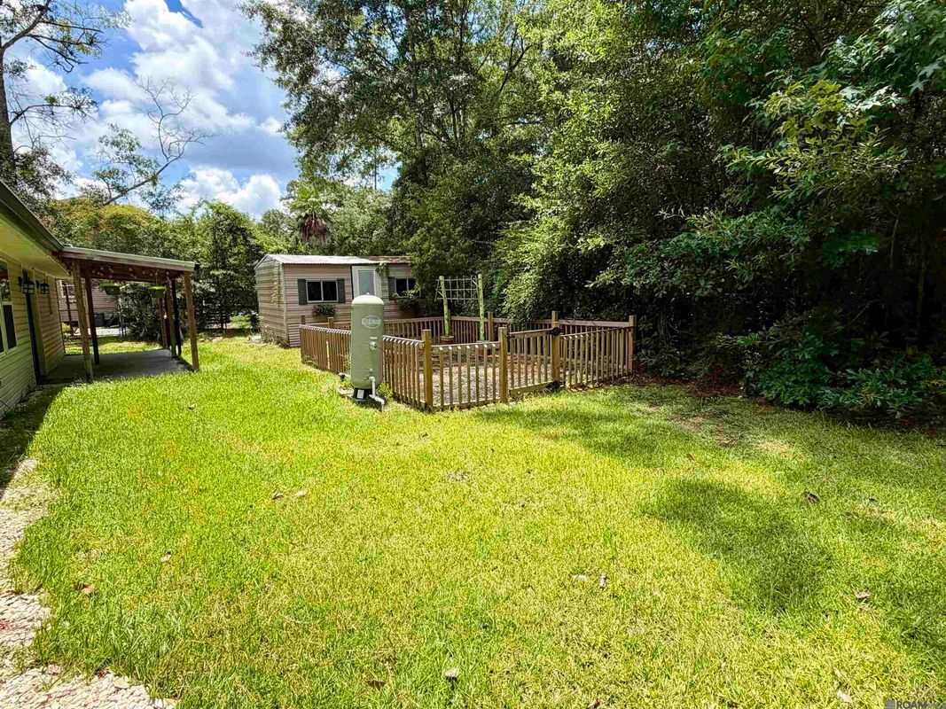 Building Photo - 26084 Pichon Rd