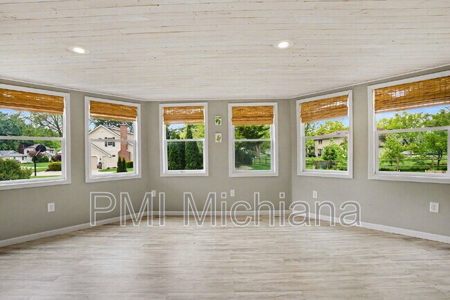Building Photo - 15888 Muirfield Ct