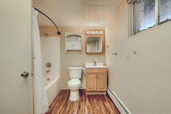Building Photo - 14783 S Wandcrest Dr