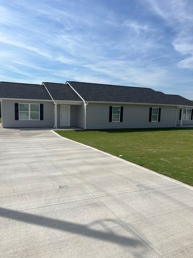 Building Photo - 492 State Rd S-42-2289