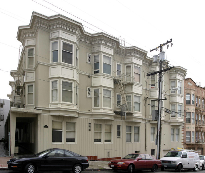 Building Photo - 1515 Greenwich St