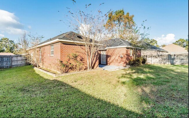 Building Photo - 8361 Jeptha Ct