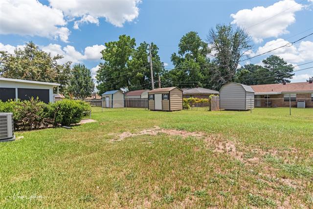 Building Photo - 1202 Wisteria St