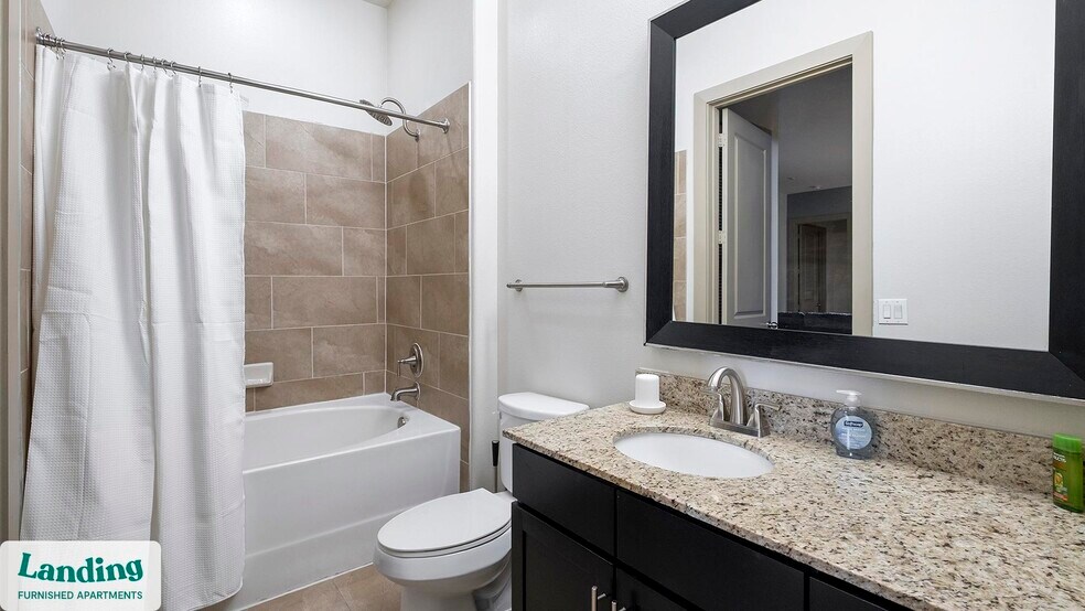 Building Photo - 2626 Fountain View Dr