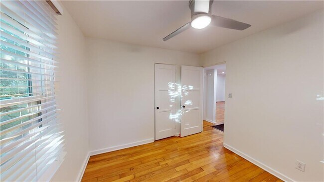 Building Photo - 11 Princess Anne Rd