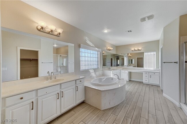 Building Photo - 536 Puenta Del Rey St