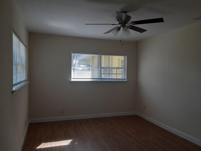 Building Photo - 311 S Pegasus Ave