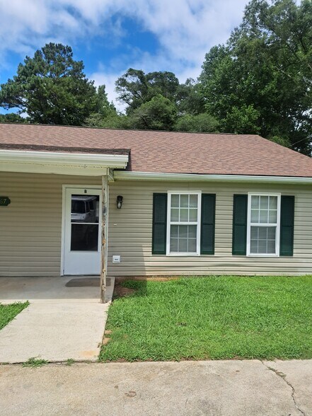 Primary Photo - 67 Atlanta Ave