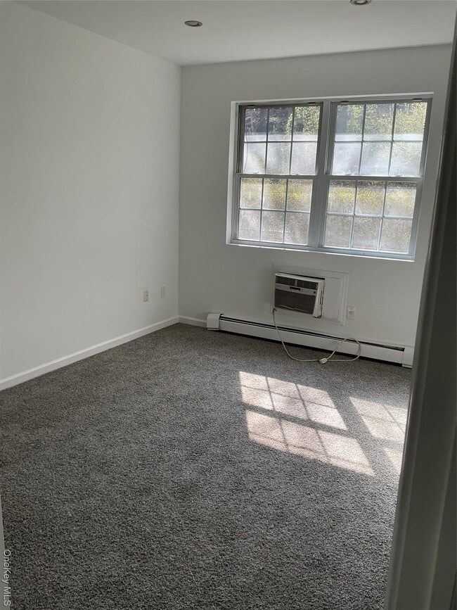 Building Photo - 63 Pipetown Hill Rd