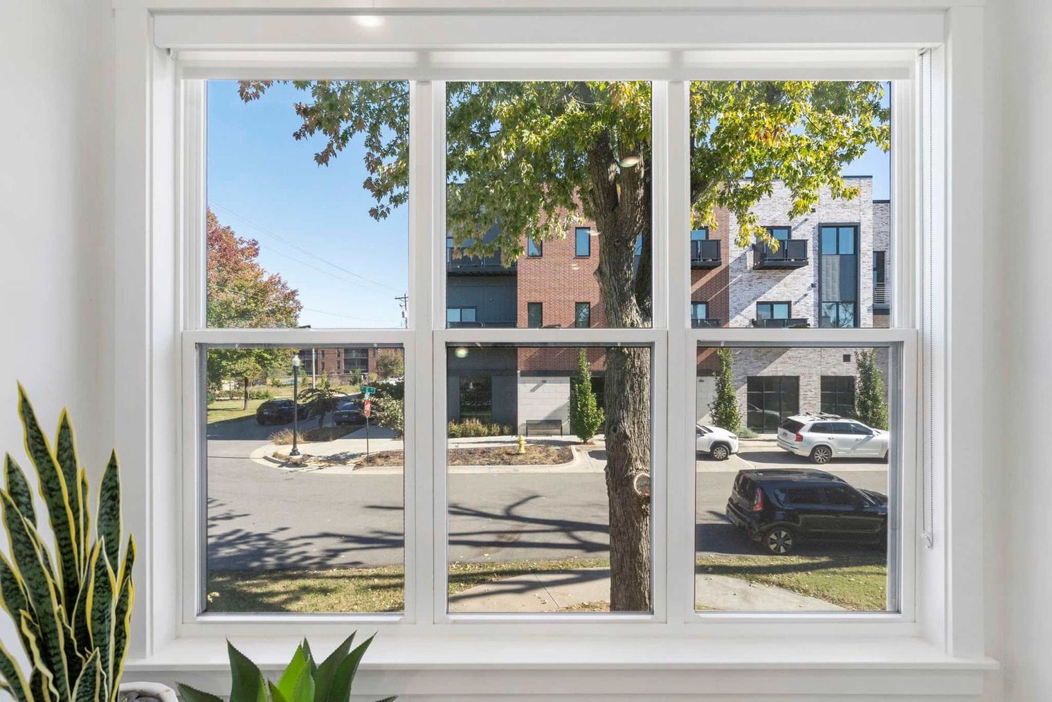 Building Photo - 302 SE G St