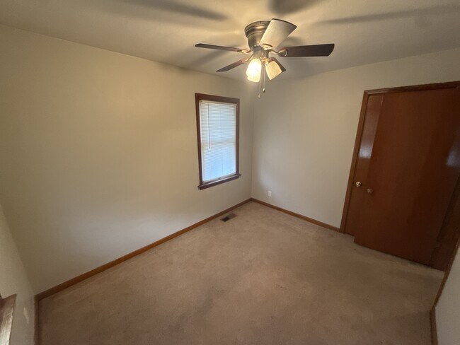 Building Photo - 223 Wiegel Dr