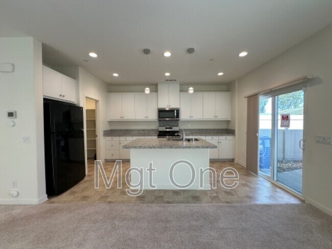 Building Photo - 12844 Sovite Way