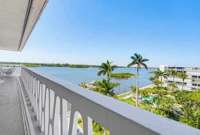 Building Photo - 2505 S Ocean Blvd