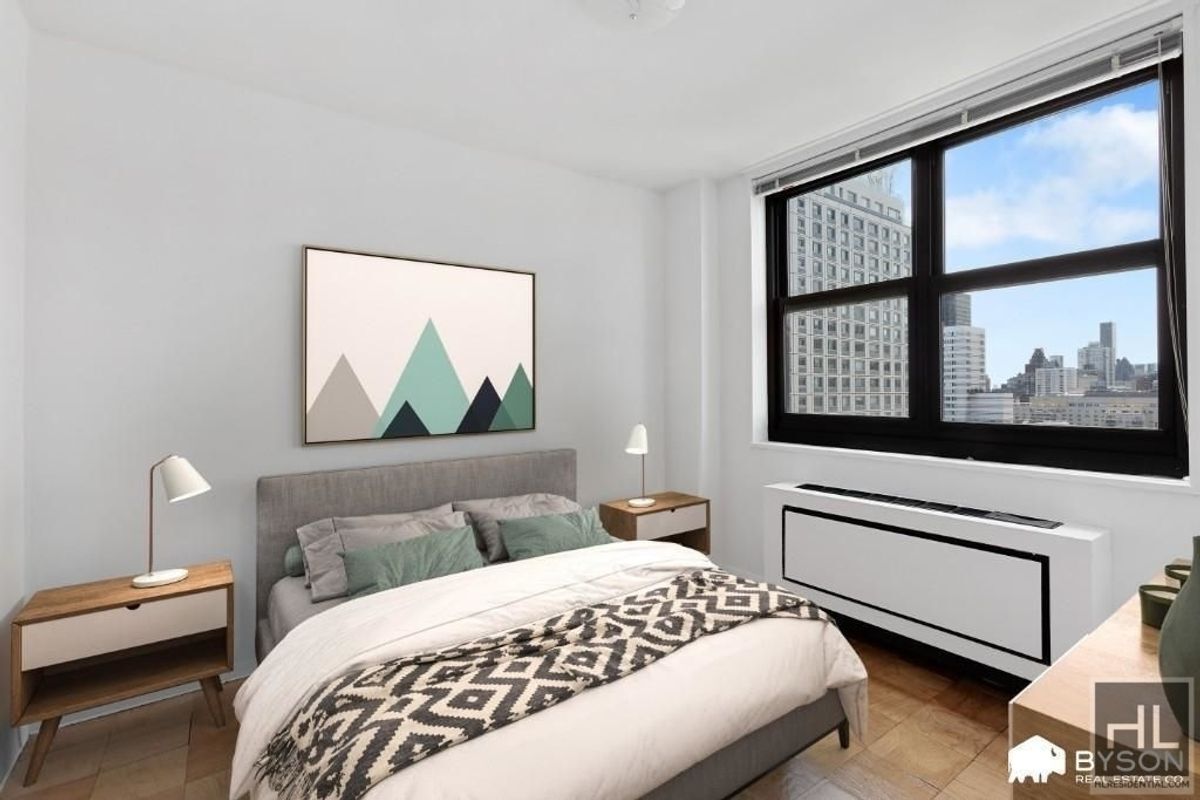Building Photo - E. 72nd St., Upper East Side, Manhattan | 1 Bed, 1 Bath, Doorman, Gym, Q Train