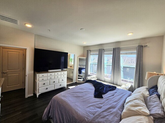 Building Photo - 3213 Merganser Dr