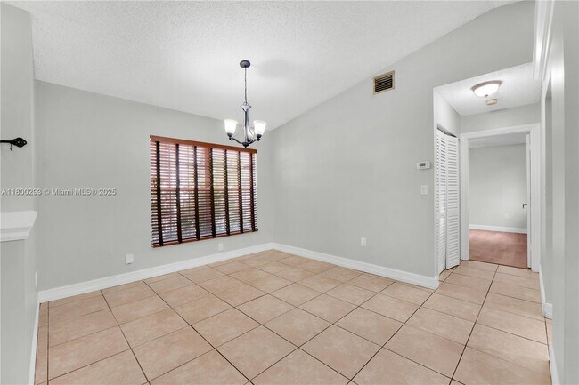 Building Photo - 1217 NW 125th Terrace
