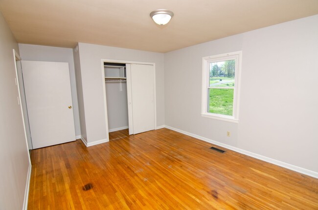 Building Photo - 320 Bear Creek Pike