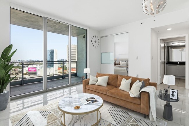 Building Photo - 90 SW 3rd St