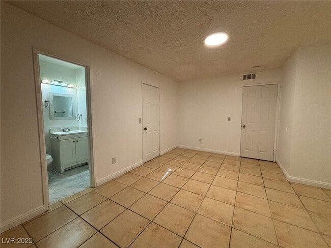 Building Photo - 1364 Pattee Cir