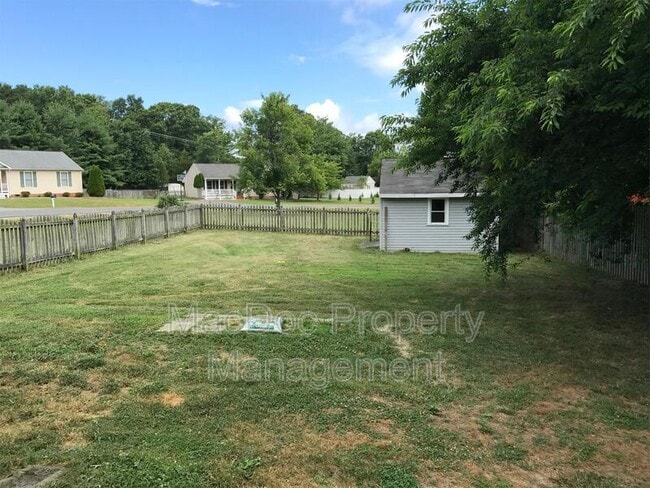 Building Photo - 7620 Regency Glen Dr