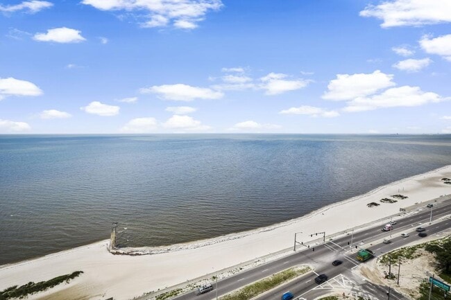 Building Photo - 2668 Beach Blvd