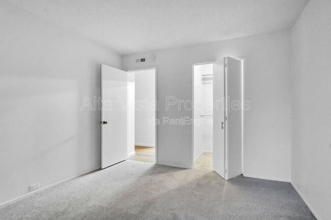 Building Photo - 2229 Camino Preciosa Sur