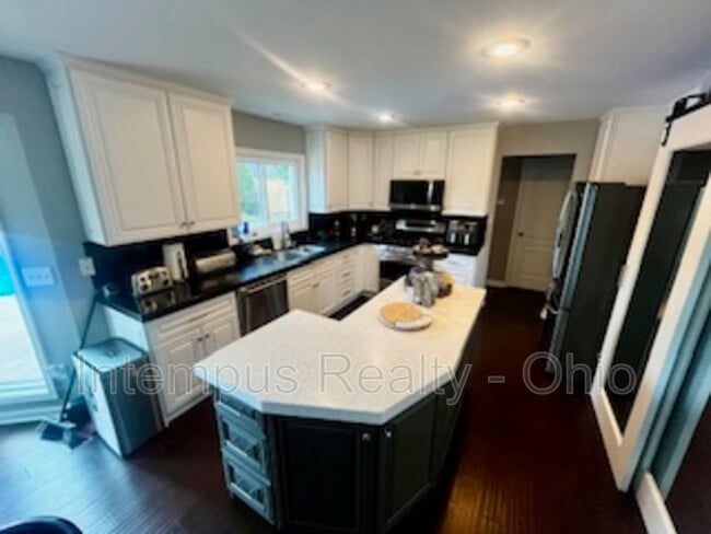 Building Photo - 2449 Anderson Manor Ct