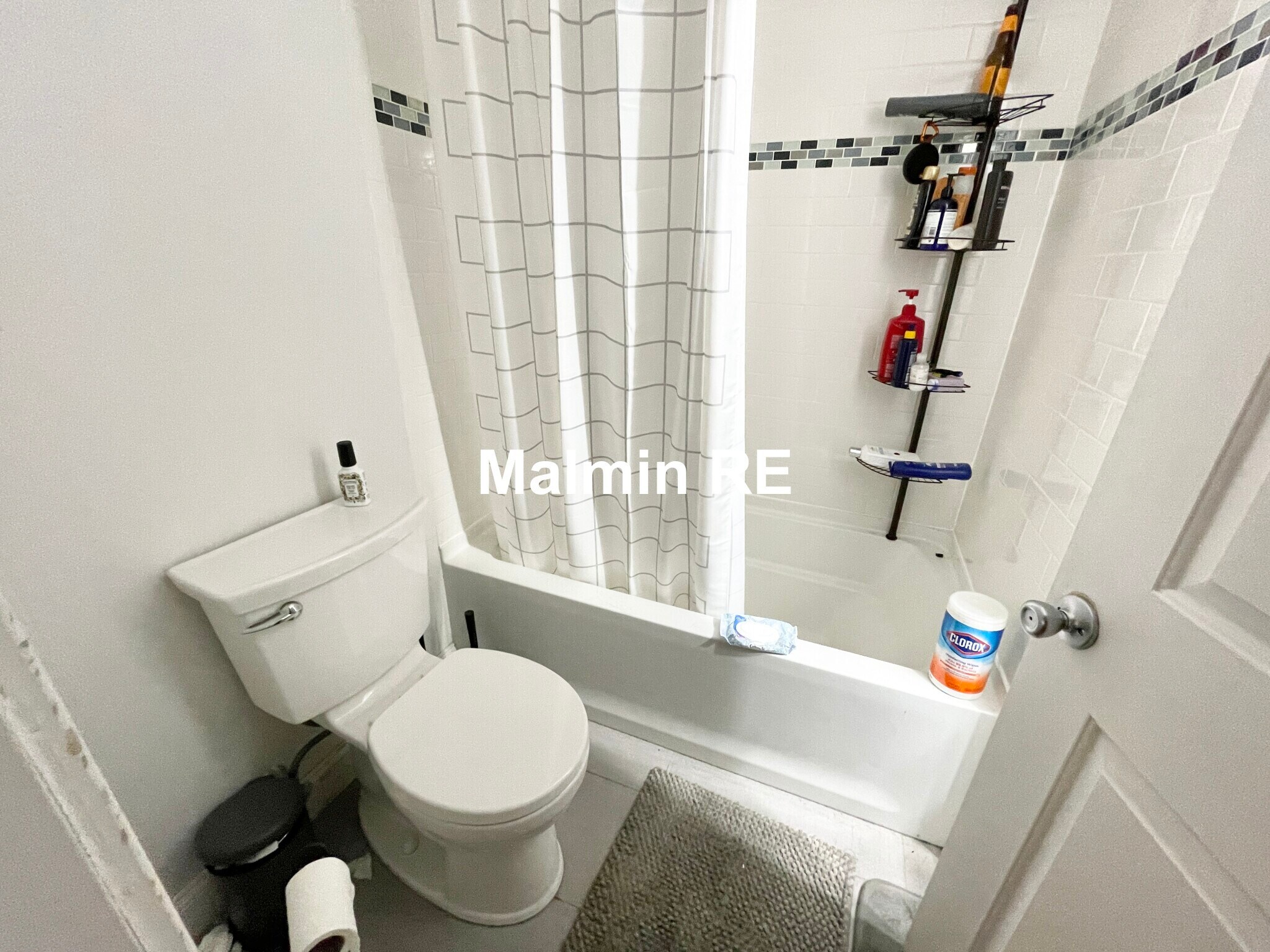 Building Photo - 998 Tremont St