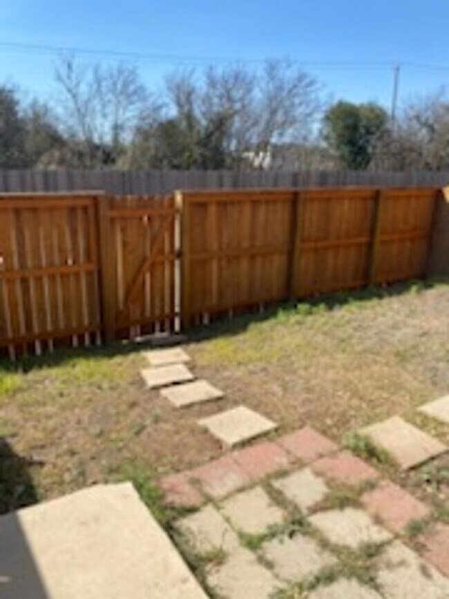 Building Photo - 9140 Timber Path