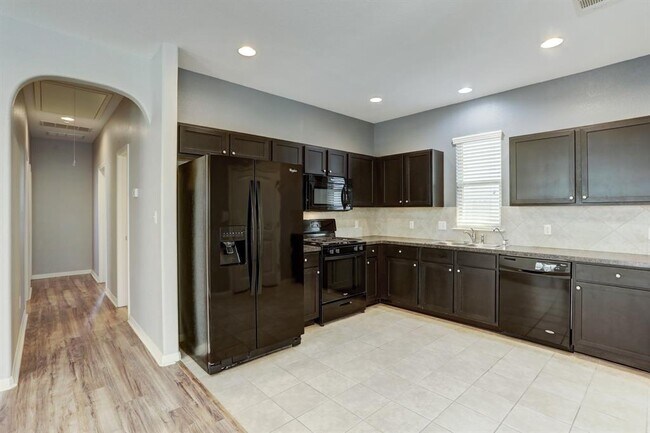 Building Photo - 4524 Esper Ln