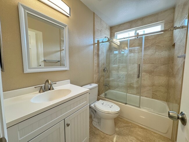 Building Photo - 5417 Redview Ct
