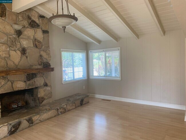 Building Photo - 1608 Claycord Ave