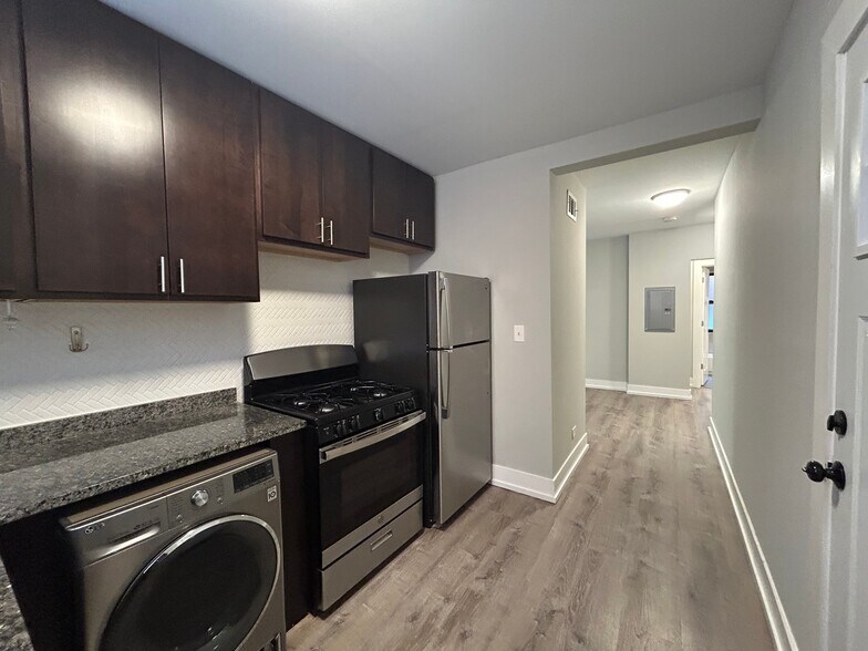 Building Photo - 1128 Maple Ave