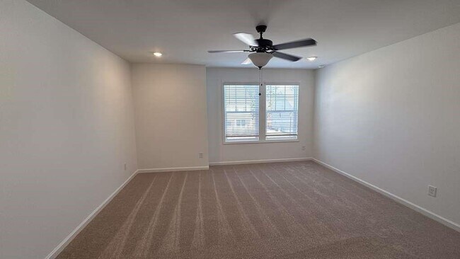 Building Photo - 362 Silverleaf Trl