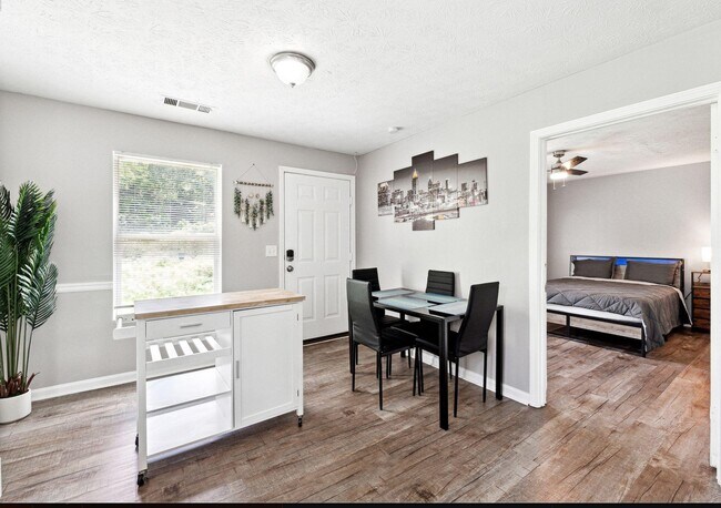 Building Photo - 7277 Ashton Ct