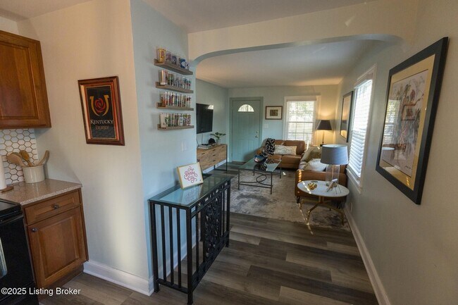 Building Photo - 720 Gheens Ave