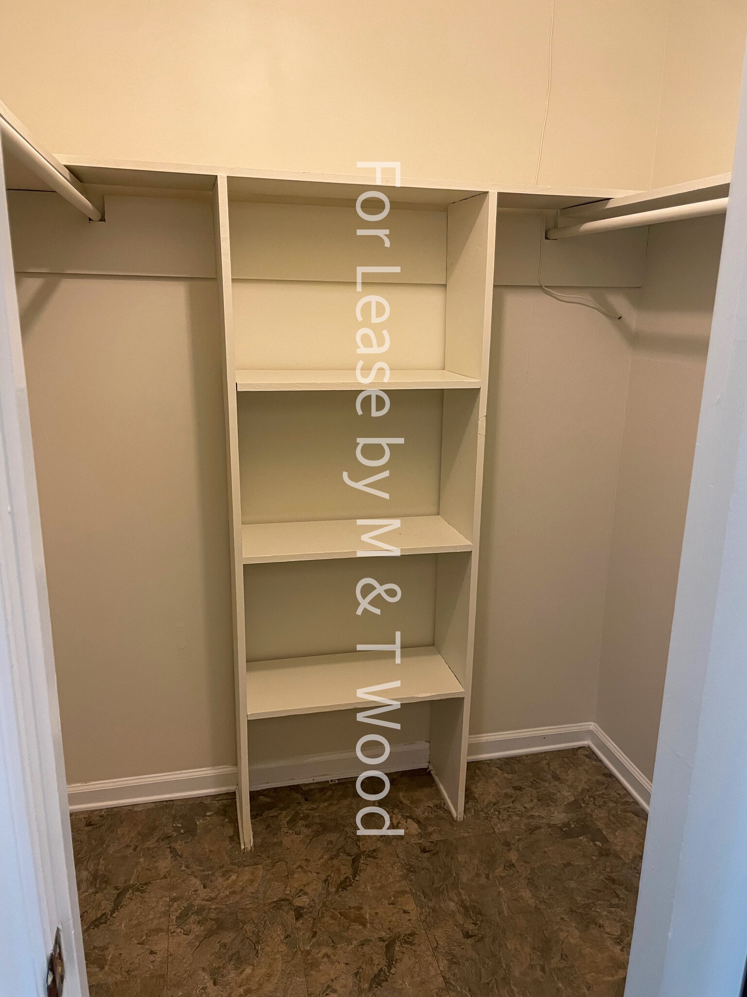 Master Closet - 12917 Idlewild Rd
