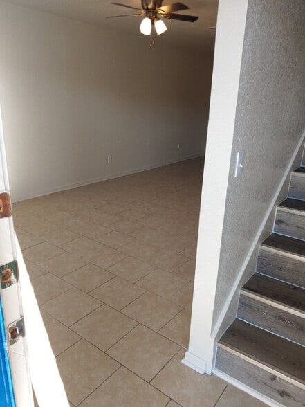 Building Photo - 3208 Hereford Ln