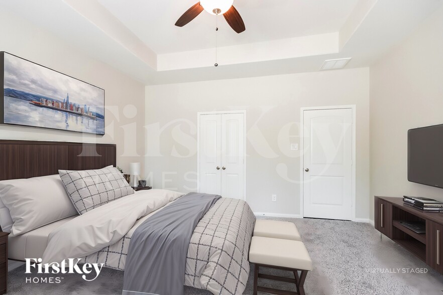 Building Photo - 6197 White Oak Leaf Lp