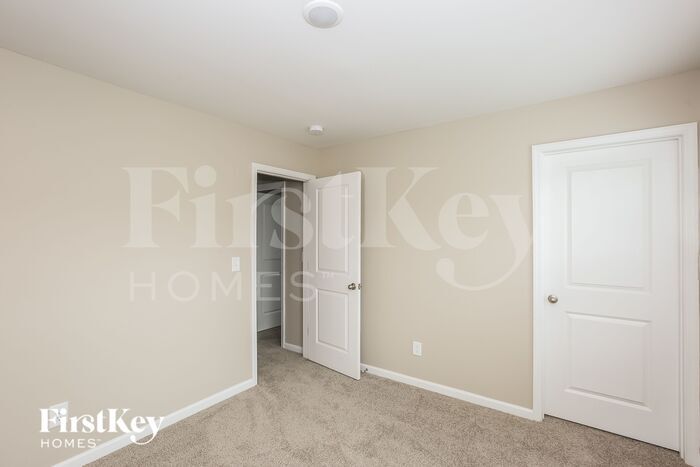 Building Photo - 10721 Rivergate Dr NW