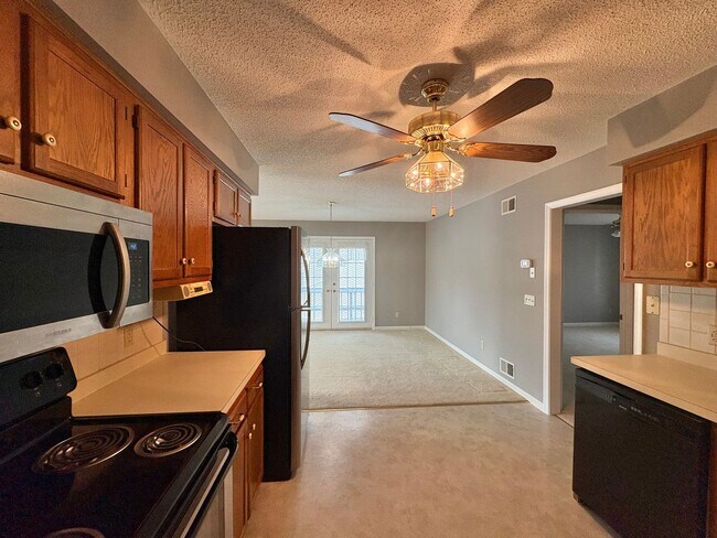 Building Photo - Duplex for Rent