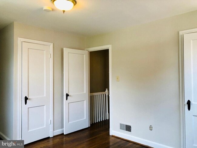 Building Photo - 317 Wesmond Dr
