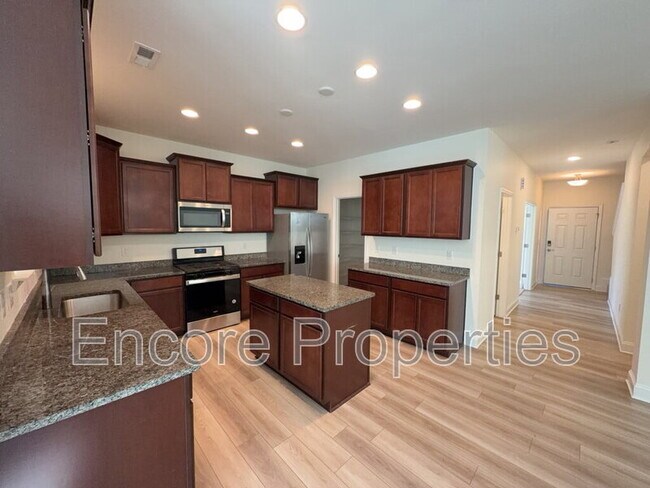 Building Photo - 241 Mill Bend Dr