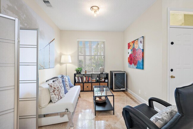 Building Photo - 8192 Quail Meadow Trce