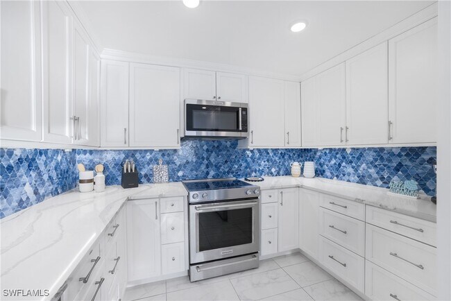 Building Photo - 9715 Gulf Shore Dr