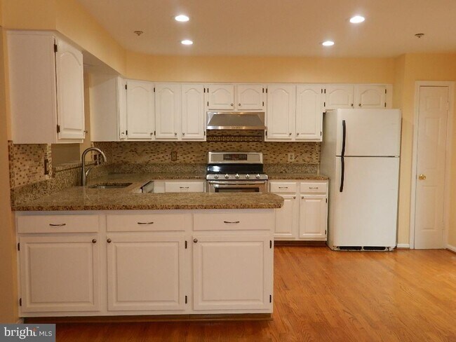 Building Photo - 18520 Cherry Laurel Ln