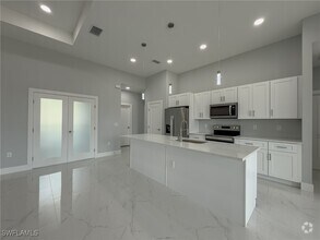 Building Photo - 417 Paddock St