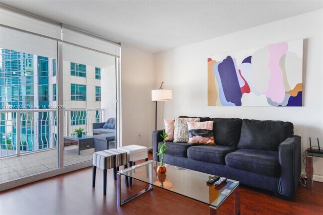 Building Photo - 1200 Brickell Bay Dr