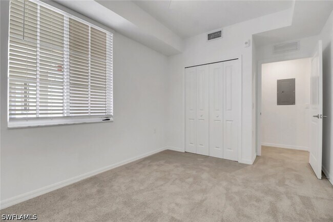 Building Photo - 5749 Double Eagle Cir