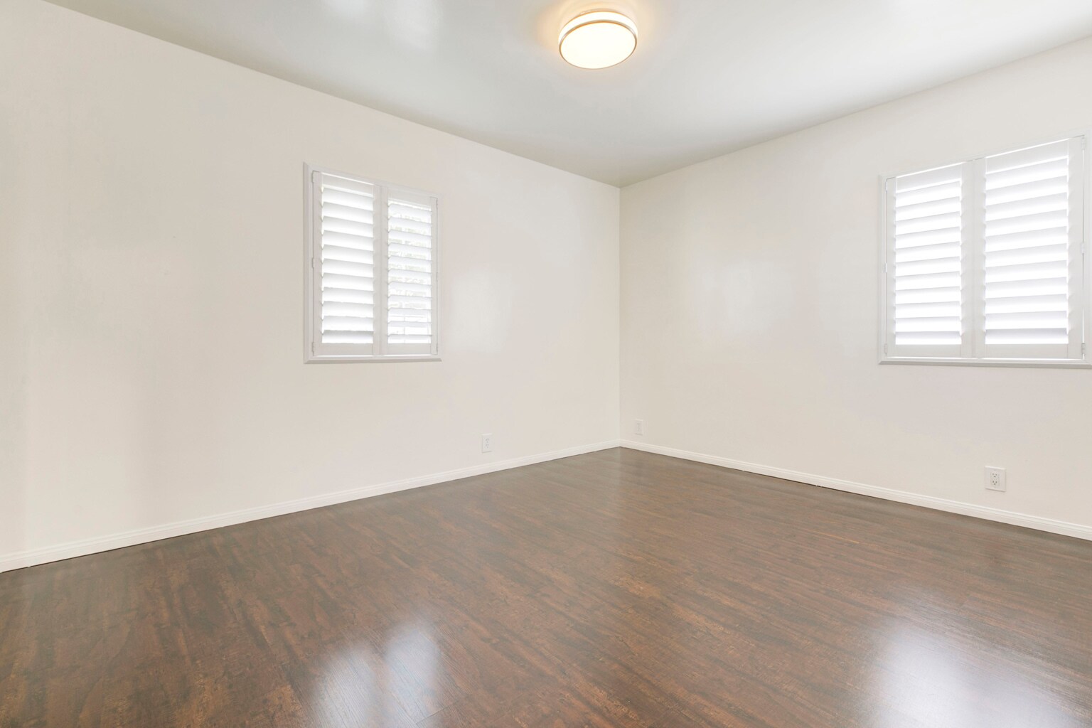 Building Photo - 12156 Vanowen St